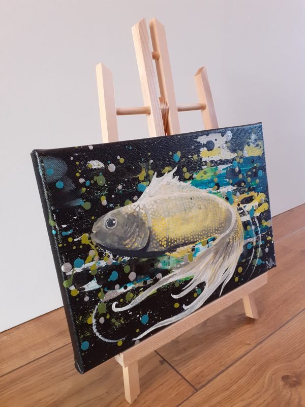 Fantasy fish 2 (FISH203, from left)